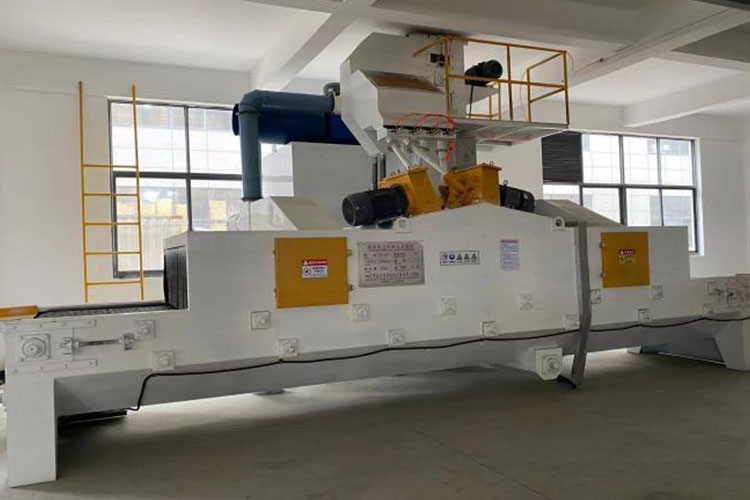 Crawler passing shot blasting cleaning machine